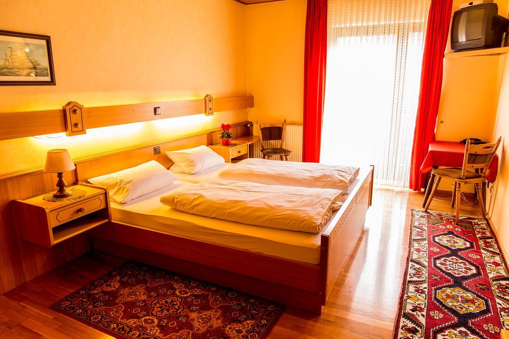 Waldhotel Kaltenborn  Стая снимка